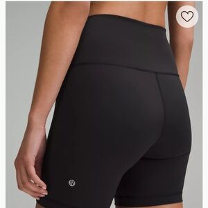 Wunder Train High-Rise Short 6"